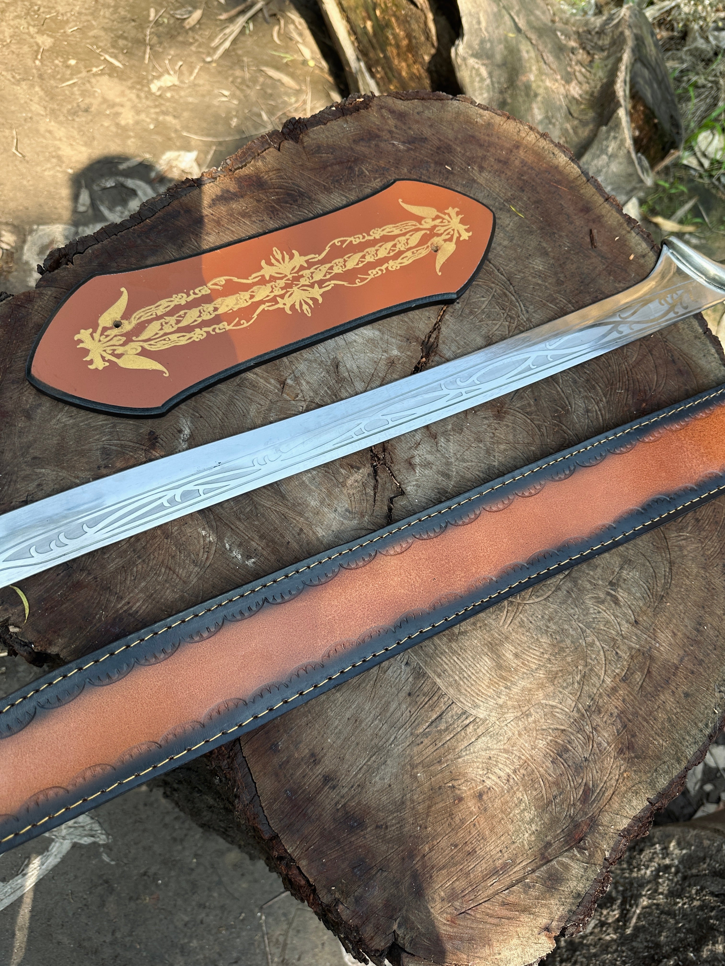 Beautiful thundril sword replica from LOTR