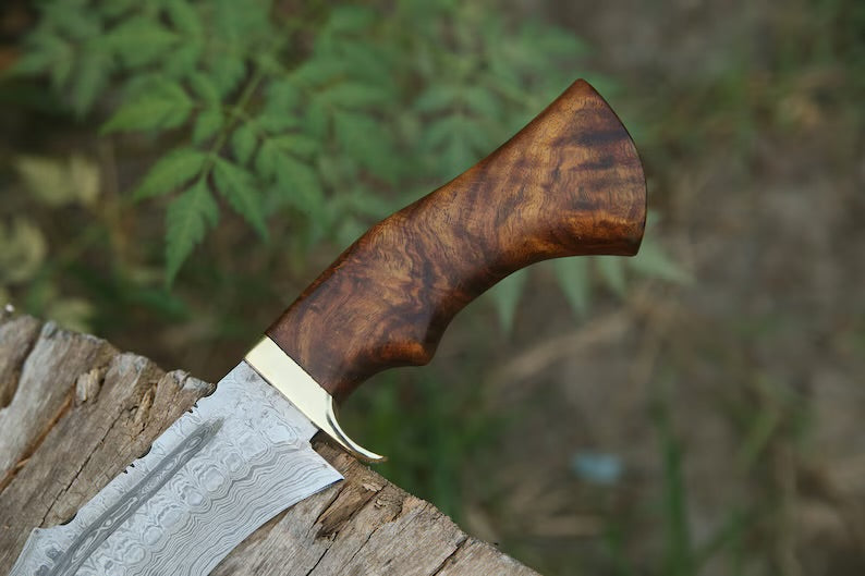 Handmade damacus steel hunting knife with wood &brass handle