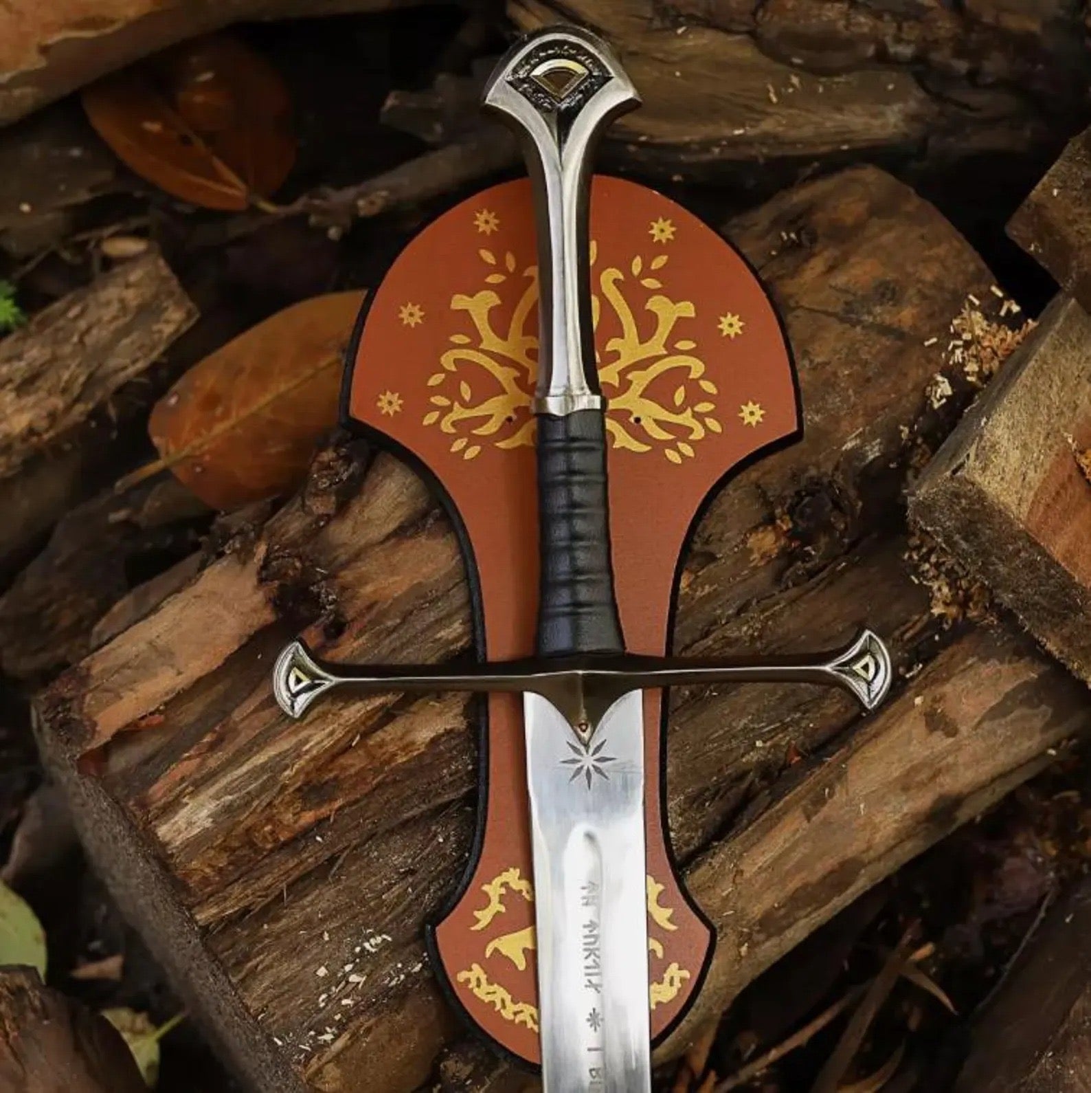 Beautiful Anduril Narsil Inspired Sword