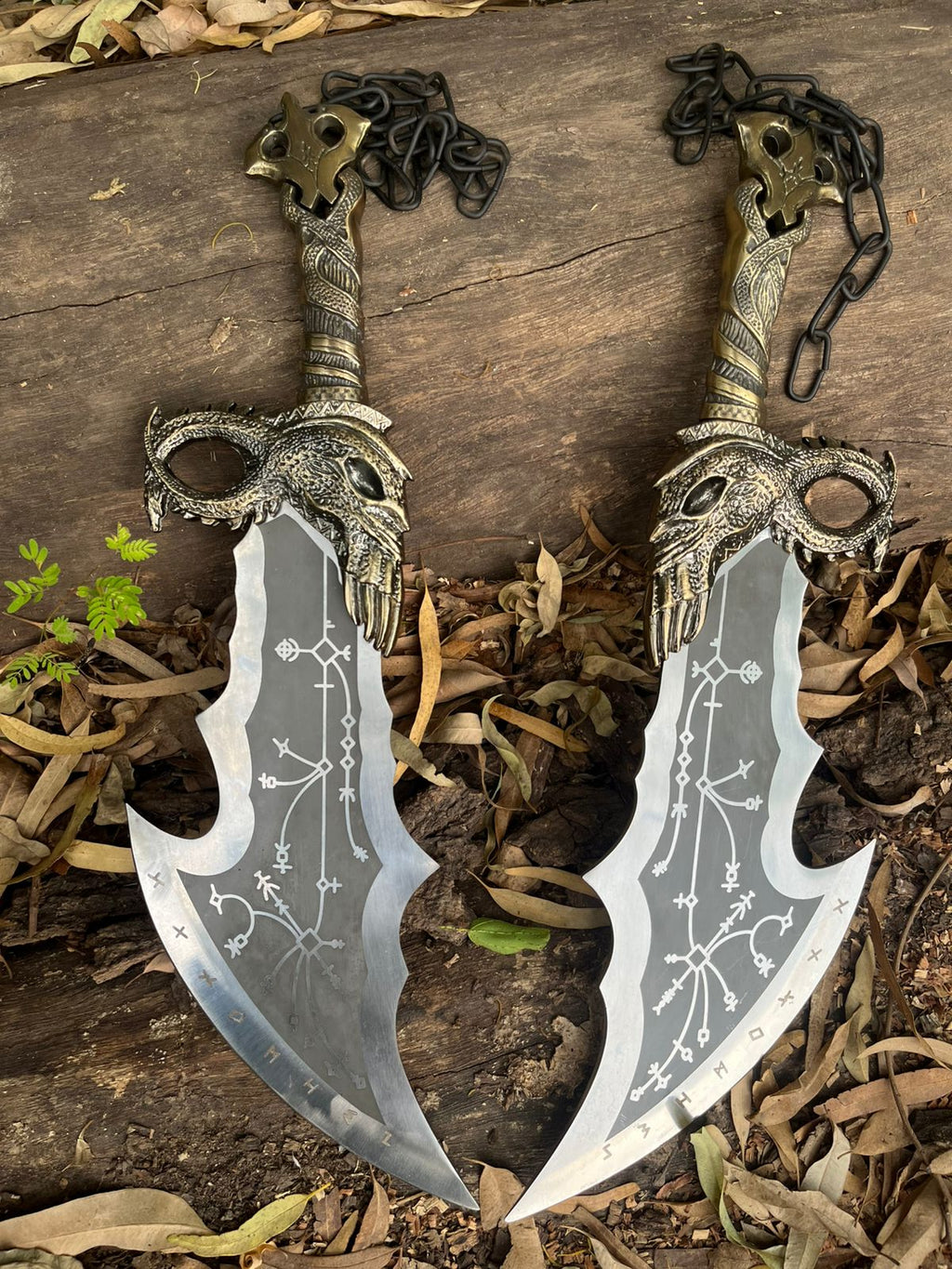 God of War Blade of Chaos blades