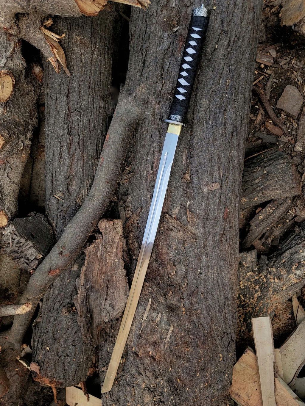 Black saumrai katana sword with silver polish blade