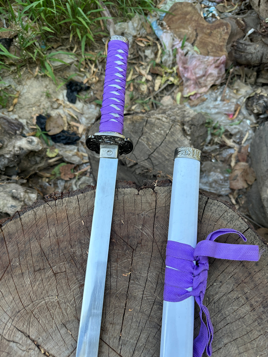 Premium purple katana with white cover