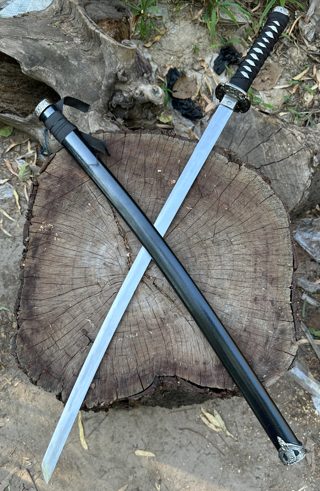 Premium black katana with silver blade