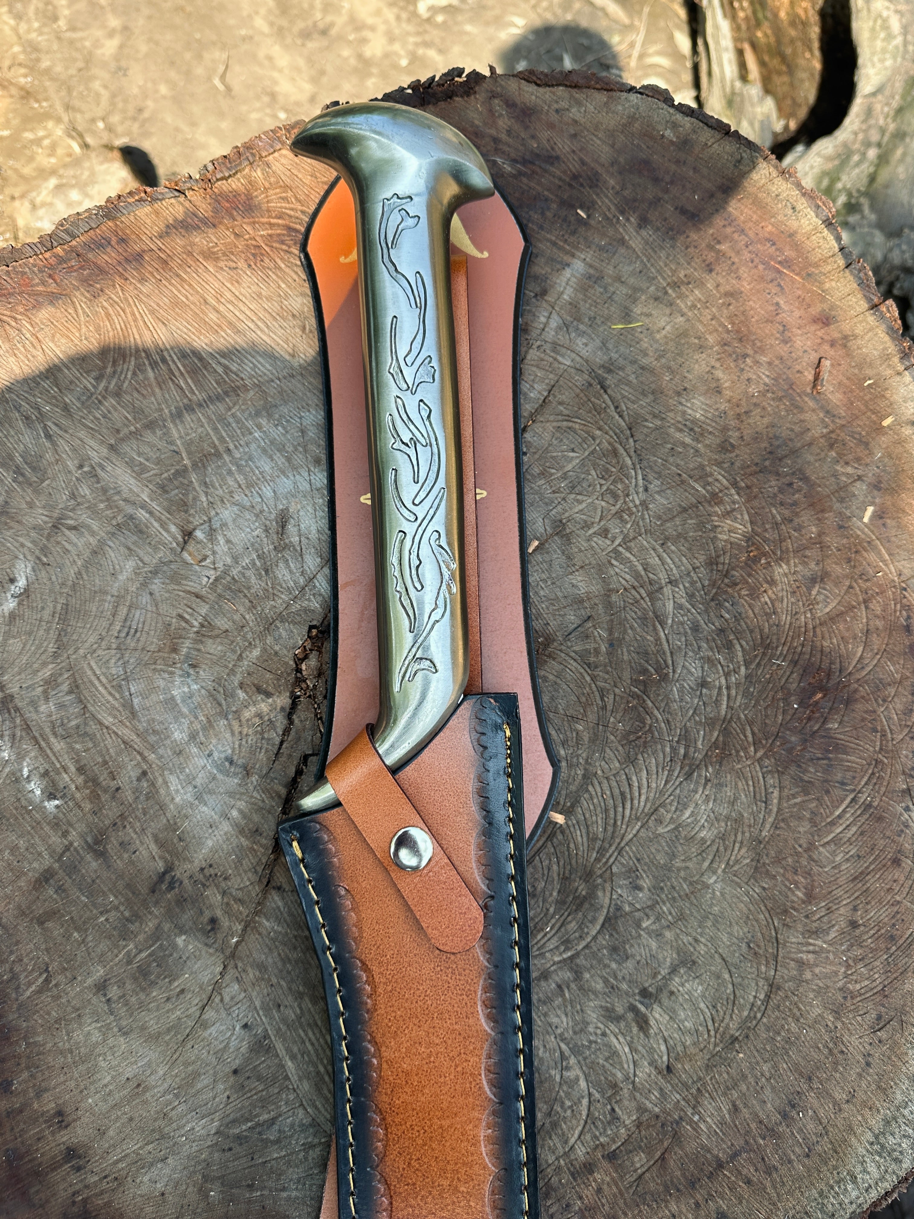 Beautiful thundril sword replica from LOTR