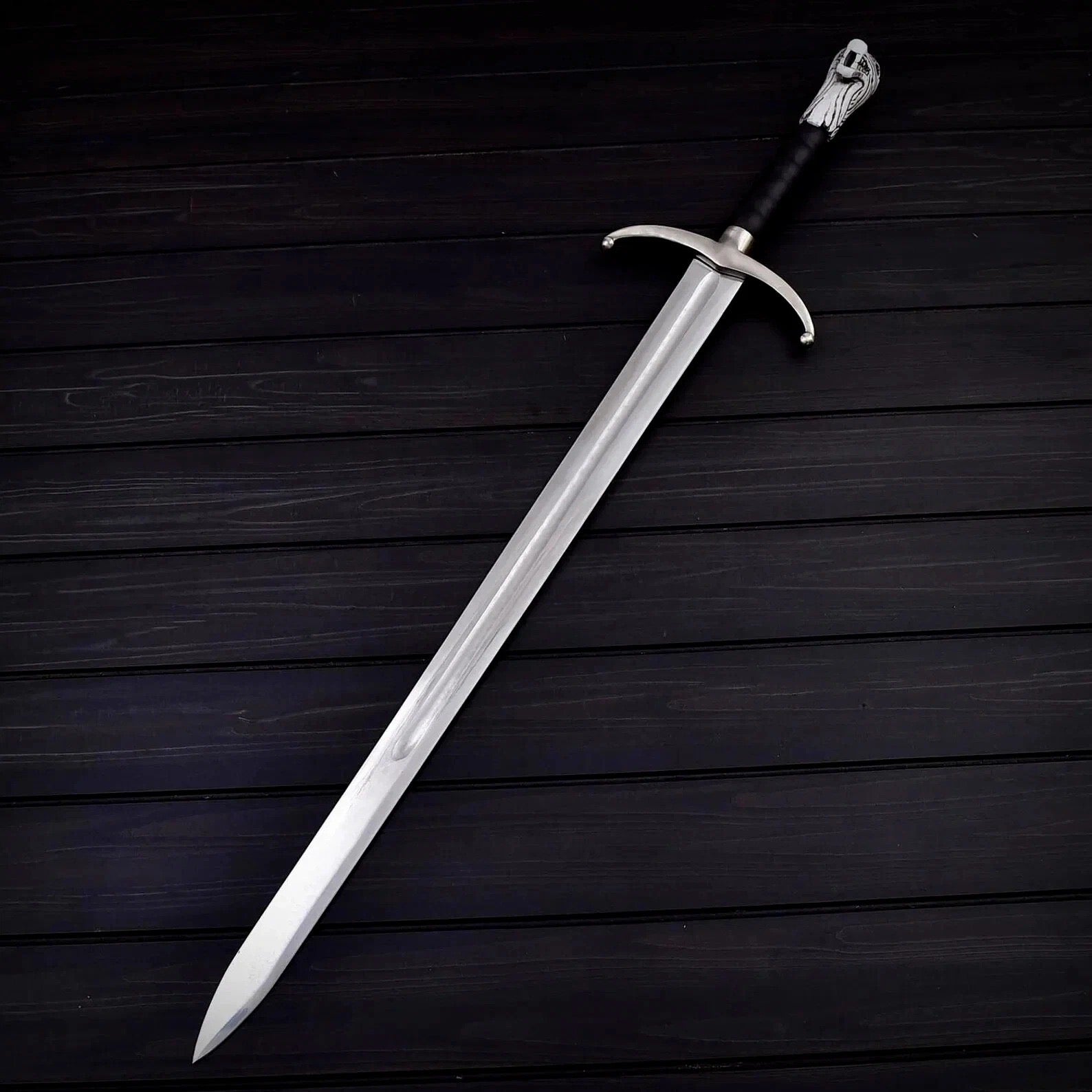Beautiful jon snow sword replica with walmount