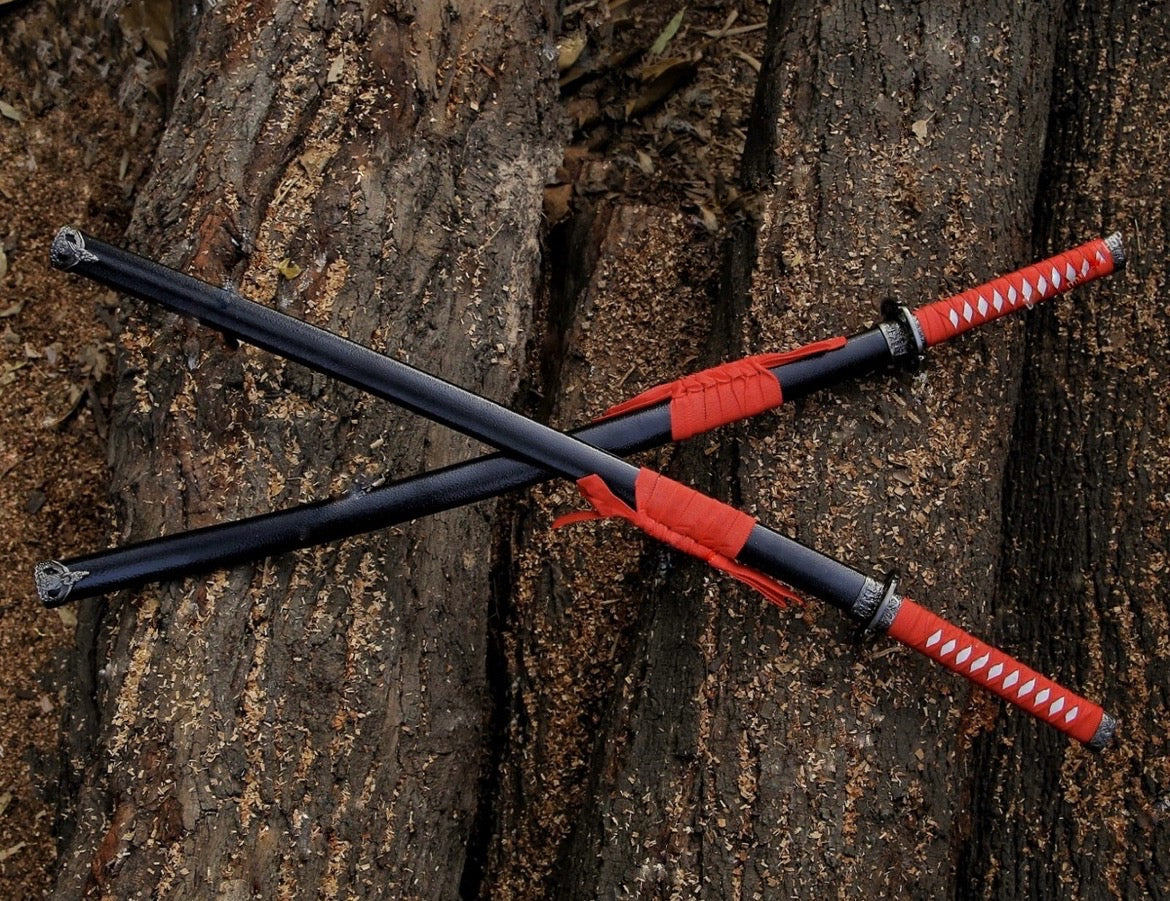 Red & black Samurai Katana Sword with curved on blade