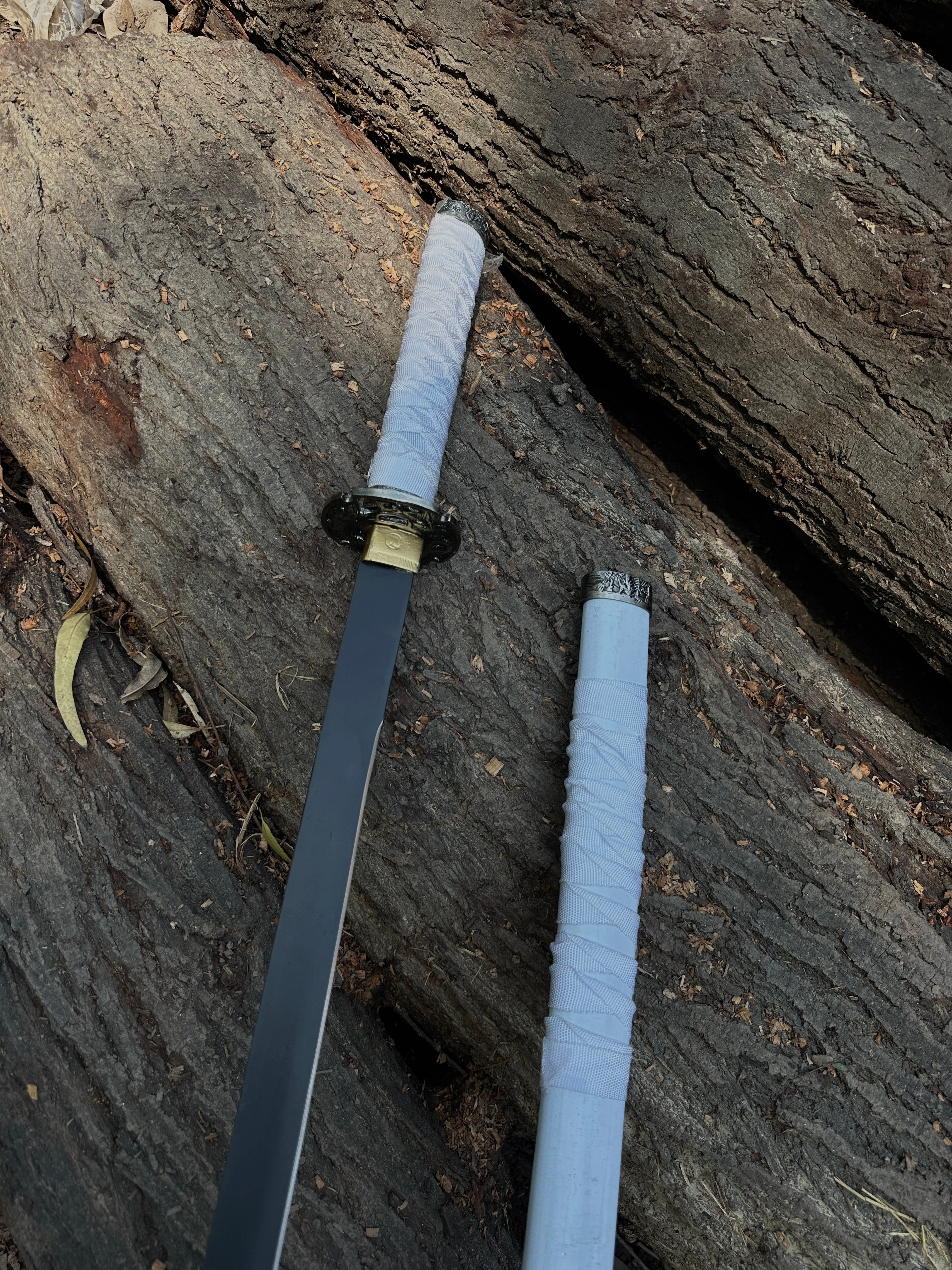 Premium white katana with black powder coating blade