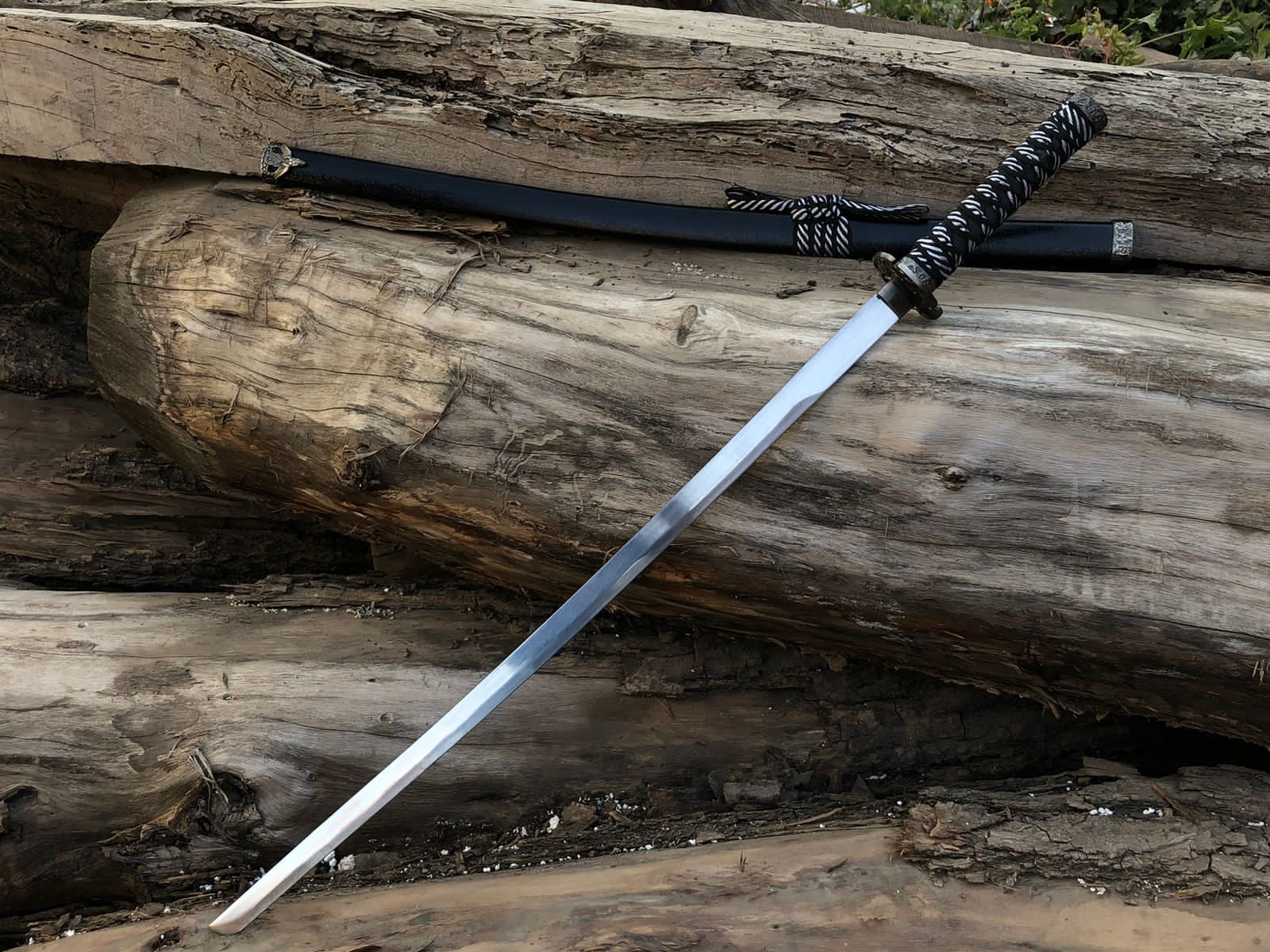 Premium black katana with silver wrapping
