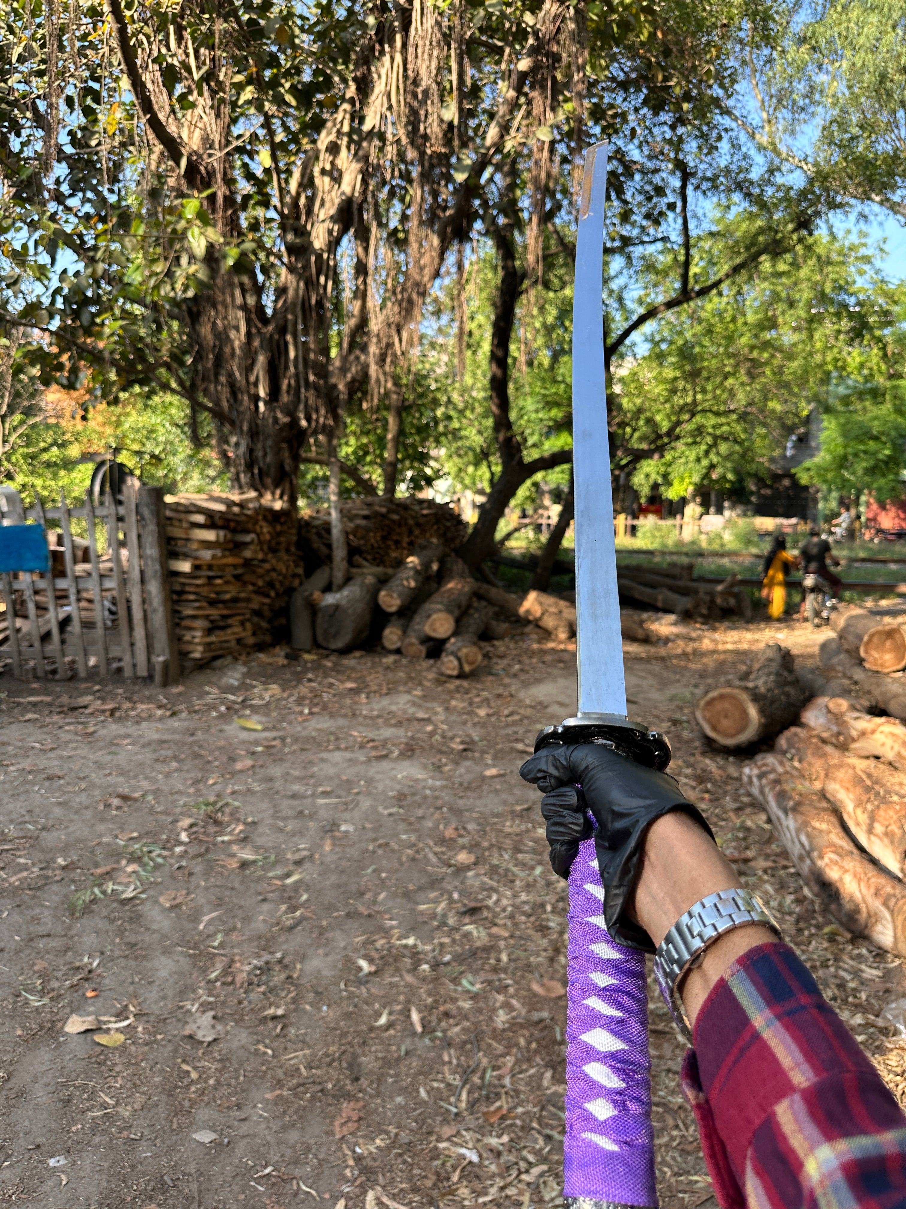 Premium purple katana with white cover
